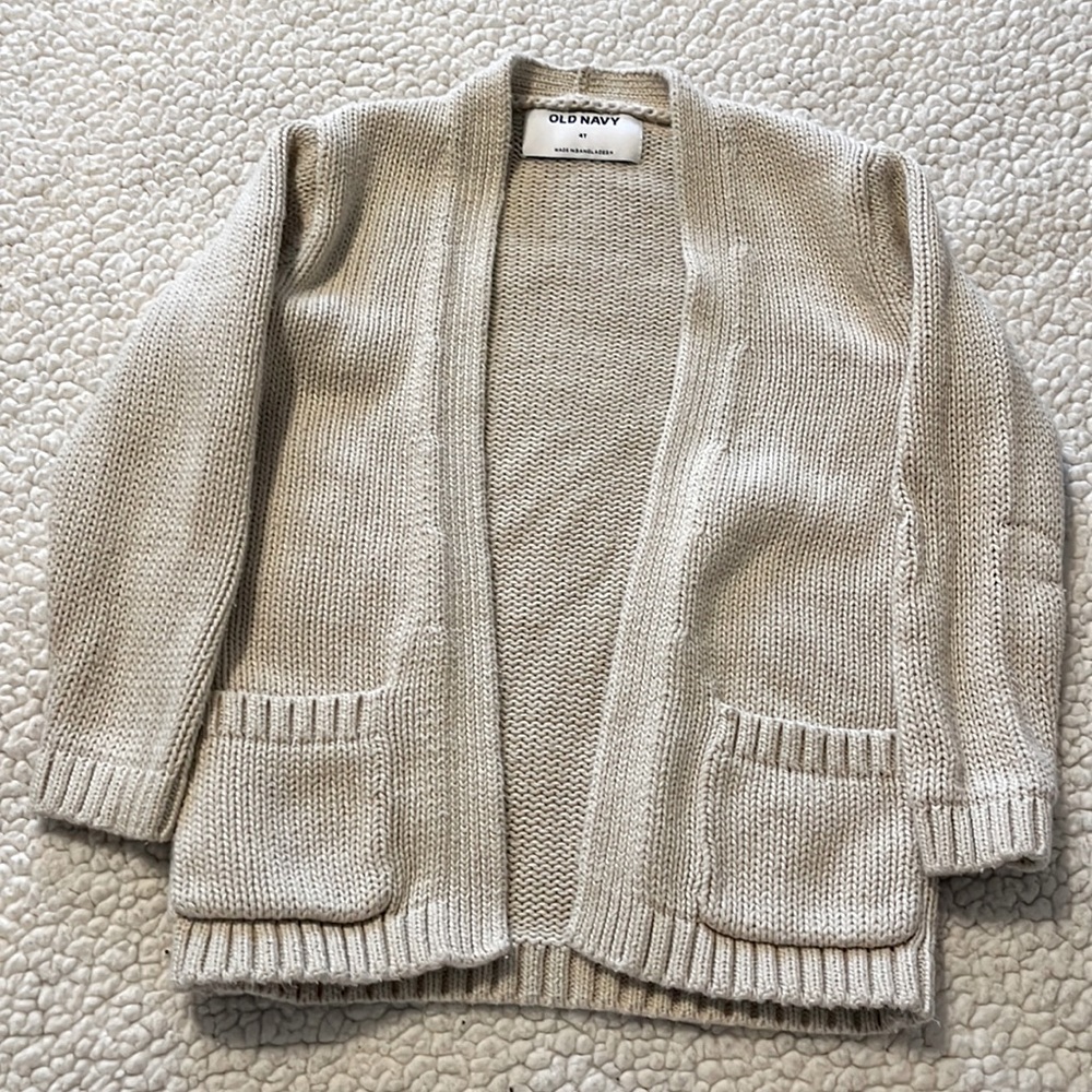Toddler girl cardigan.
